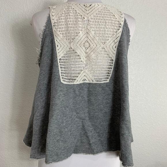 Lily White Womens Vest Size Small Gray Raw Seams Open Front Crochet Knit Boho - Picture 2 of 6